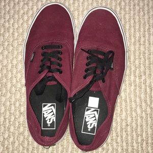 maroon vans with black laces men: 8.5 // women: 10
